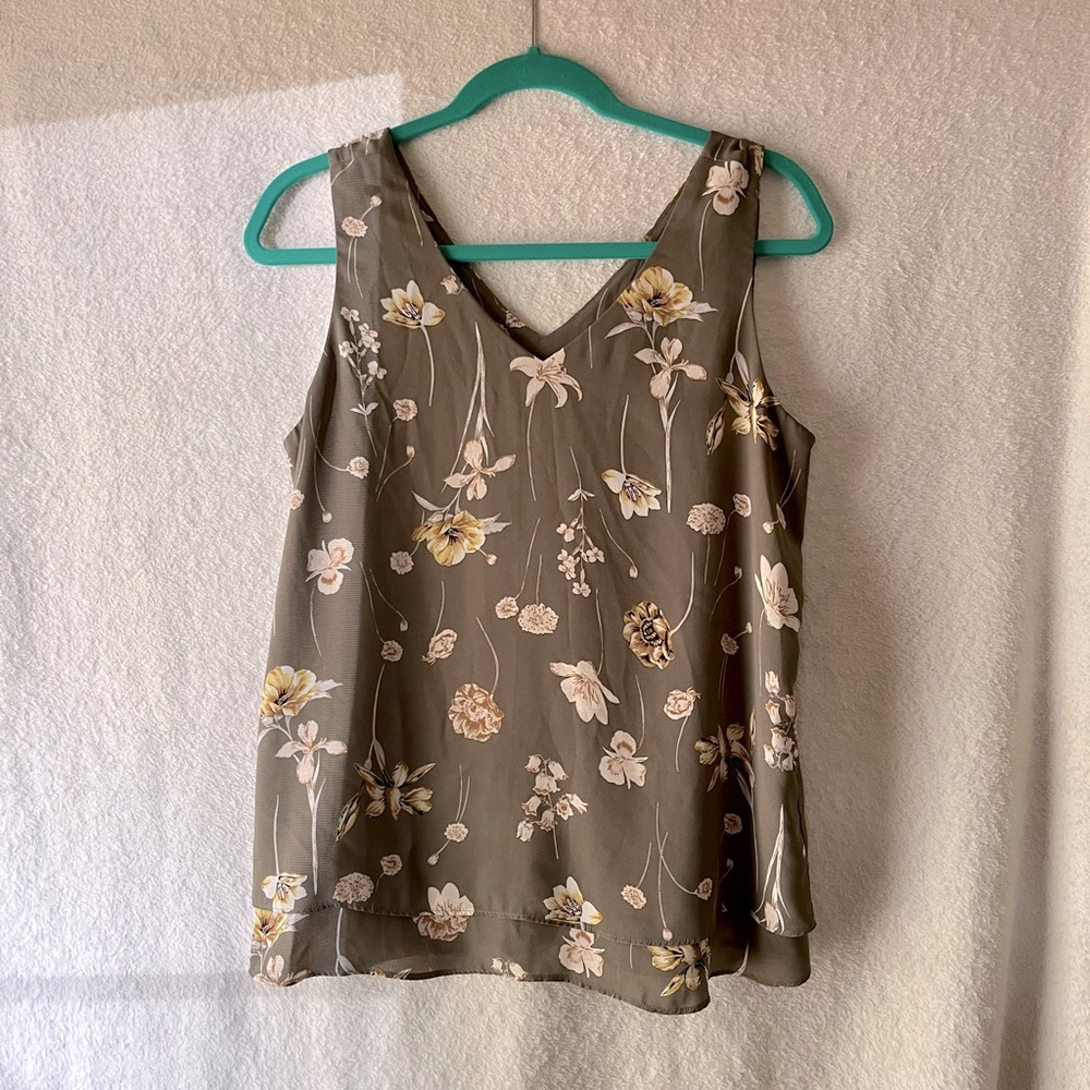Ann Taylor floral sleeveless blouse